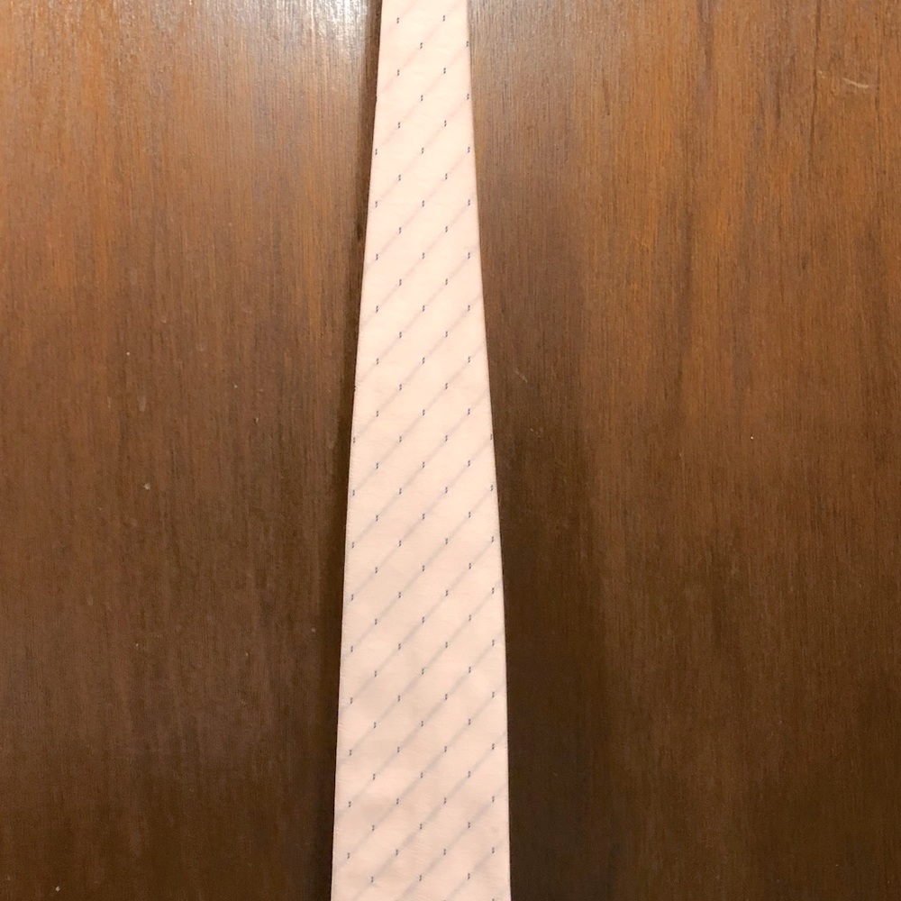 Louis Vuitton Tie/ Blush - Picture 6 of 11